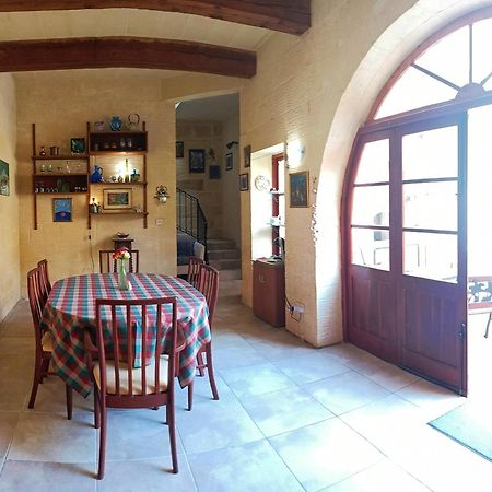 Arthome - Guest Rooms Għarb المظهر الخارجي الصورة