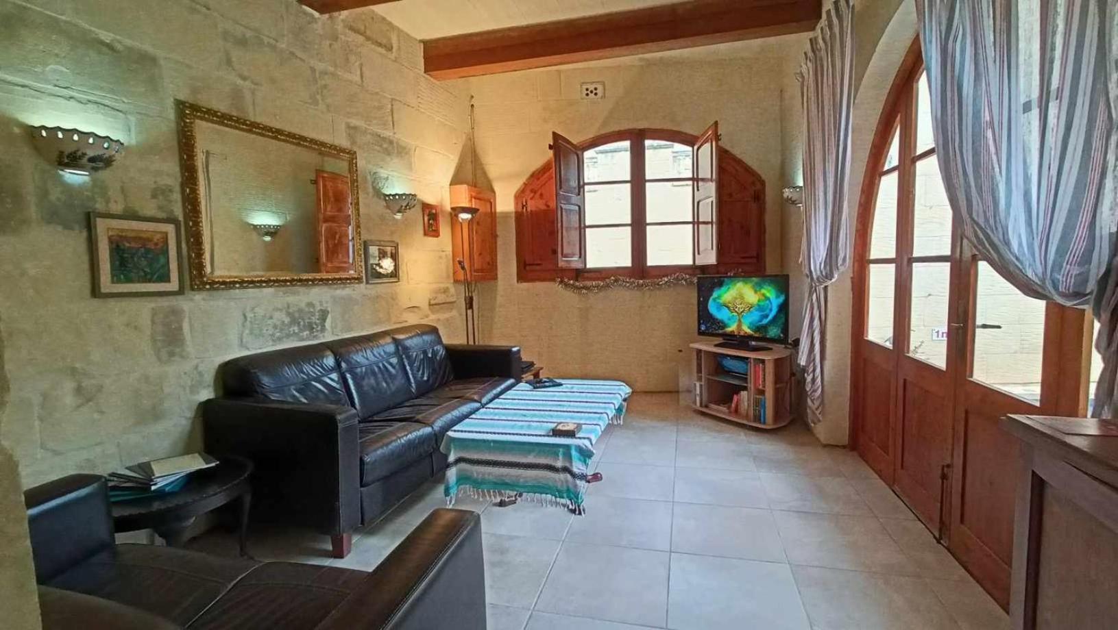 Arthome - Guest Rooms Għarb المظهر الخارجي الصورة