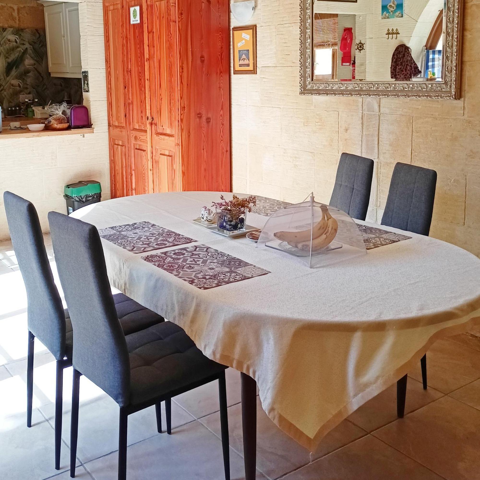 Arthome - Guest Rooms Għarb المظهر الخارجي الصورة
